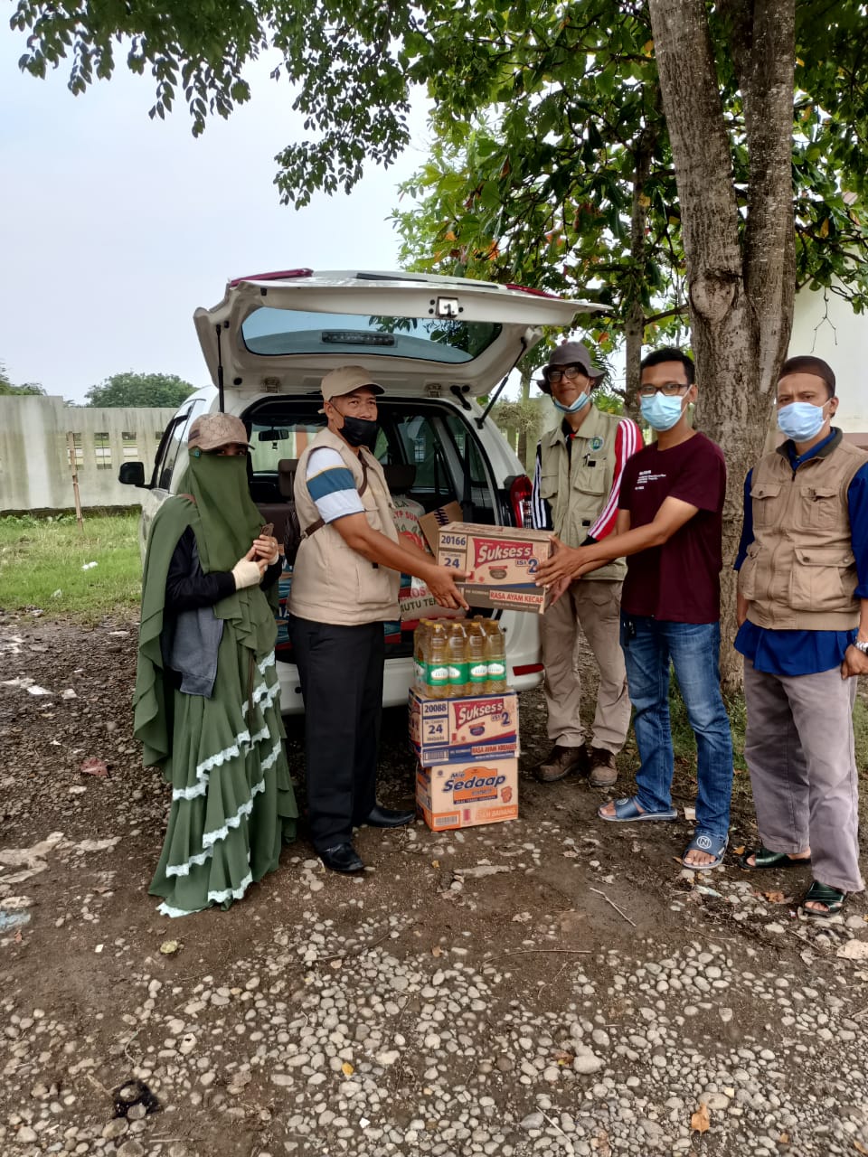 Pemberian  Bantuan "banjir" Ke Pebayuran