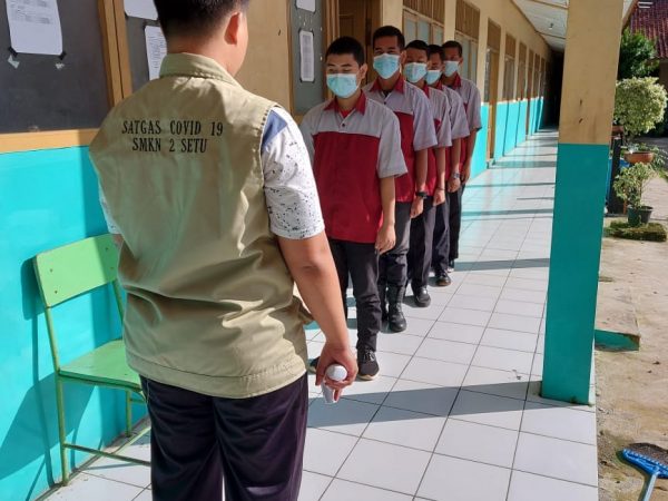 Satgas Covid-19 SMKN 2 Setu "Sedia, Setia Setiap Saat"